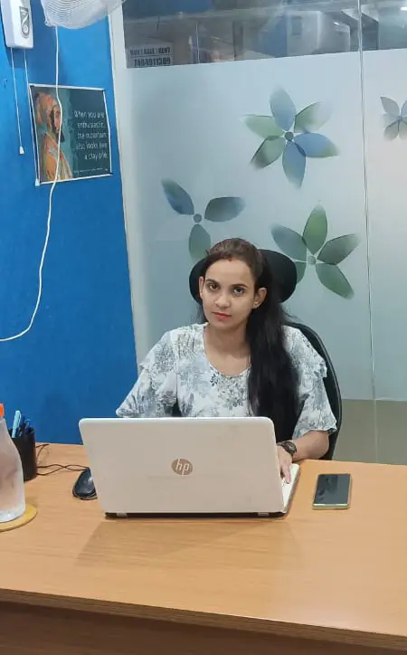 Founder Sharing Business Insights & Growth Strategies